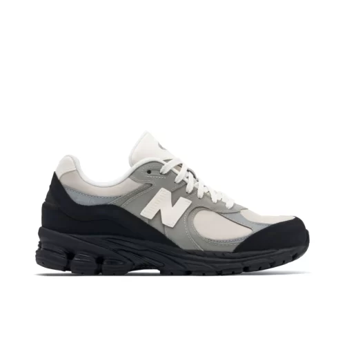 New Balance x The Basement 2002r